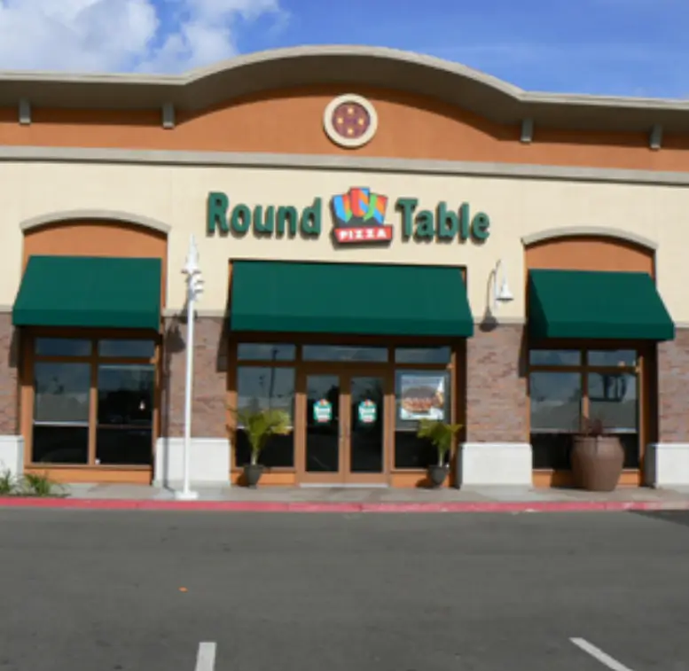 Round Table Pizza Ambiance USA