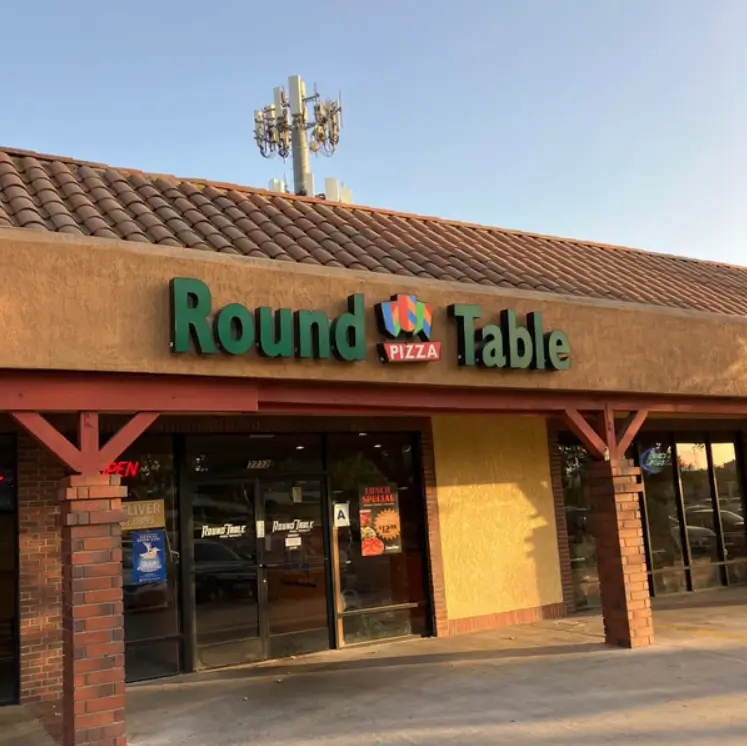 Round Table Pizza Restaurant USA